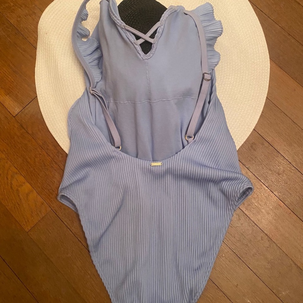 ONE PIECE SWIMWEAR